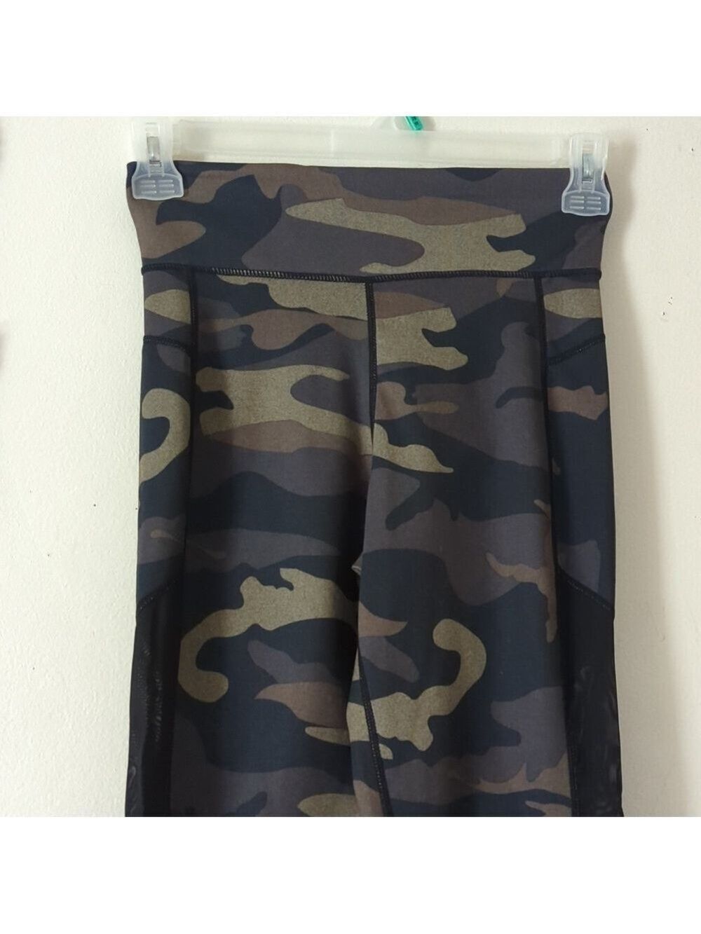 C’EST MOI 2 IN 1 LEGGINGS CAMO CONVERTS TO HEATHER BLACK - Picture 3 of 11